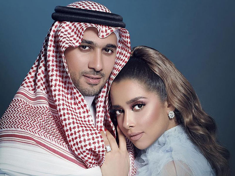 اضغط لمشاهدة الفيديو: زوج بلقيس يفاجئها بالصعود للمسرح في حفل القرية العالمية في دبي